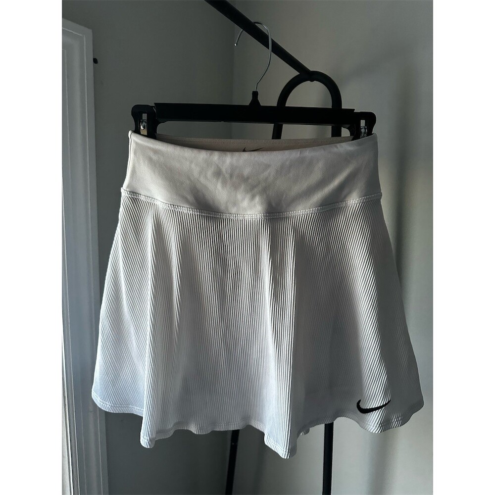 Nike Court Dri-FIT Skort Womens XS White Ribbed Flouncy Hem Tennis Golf